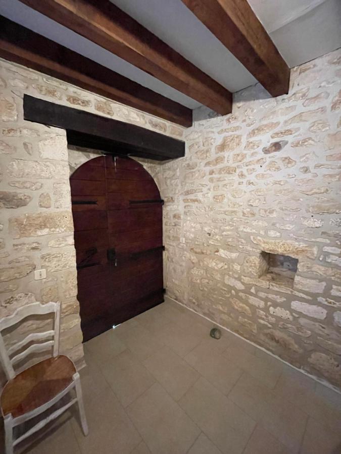 فيلا Domaine Du Bonheur En Pierre Avec Piscine, Proche Sarlat Carlux المظهر الخارجي الصورة