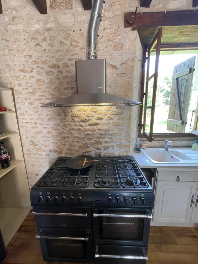 فيلا Domaine Du Bonheur En Pierre Avec Piscine, Proche Sarlat Carlux المظهر الخارجي الصورة