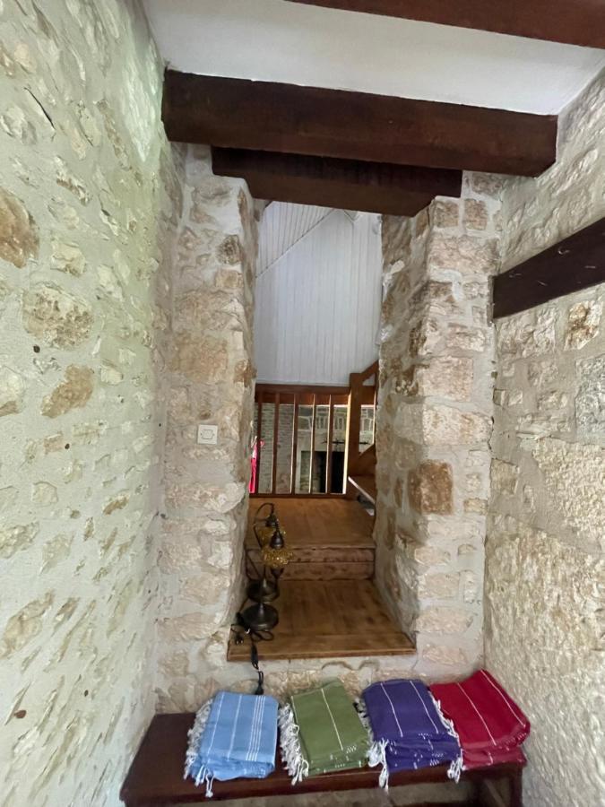 فيلا Domaine Du Bonheur En Pierre Avec Piscine, Proche Sarlat Carlux المظهر الخارجي الصورة