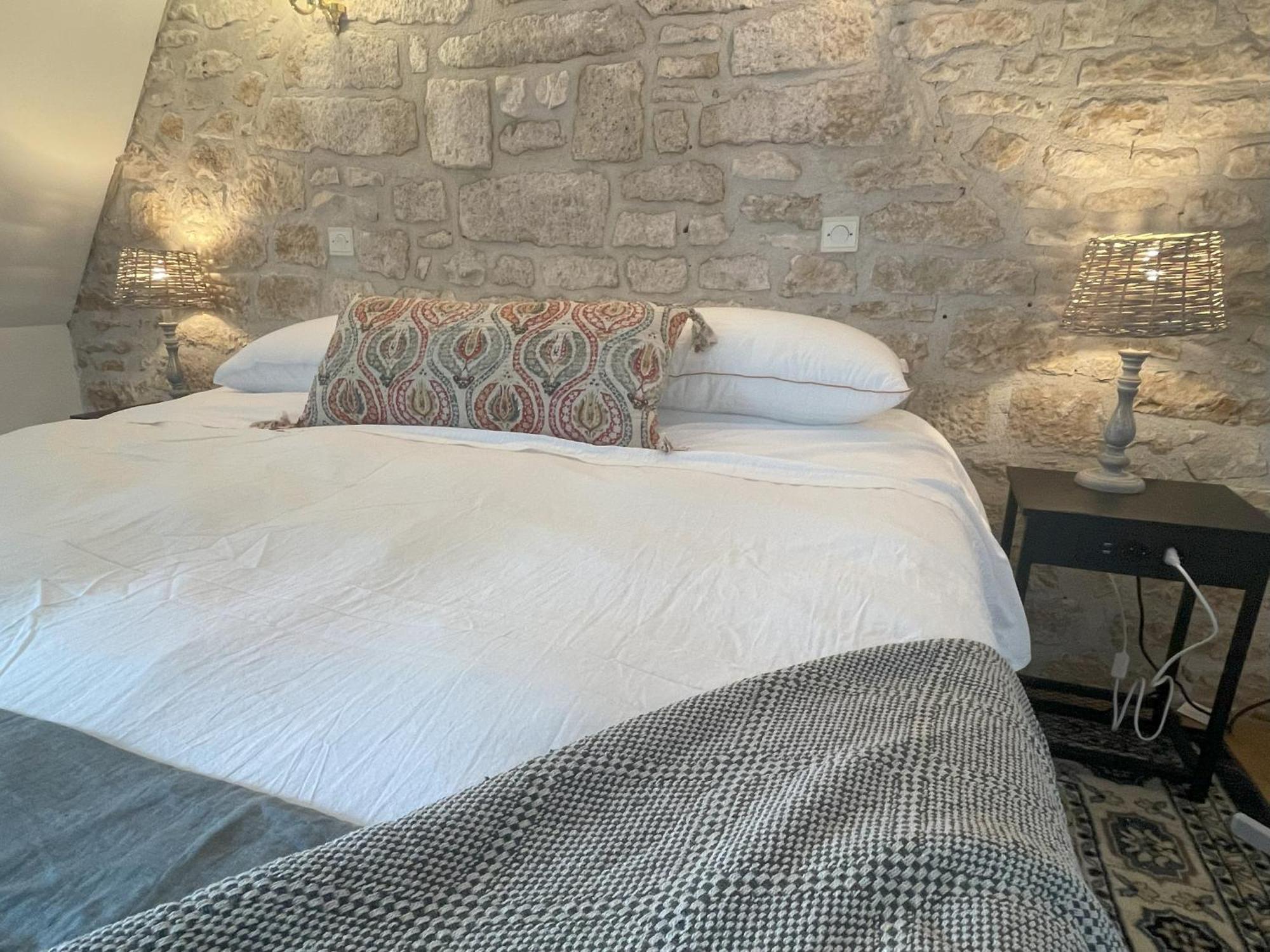 فيلا Domaine Du Bonheur En Pierre Avec Piscine, Proche Sarlat Carlux المظهر الخارجي الصورة